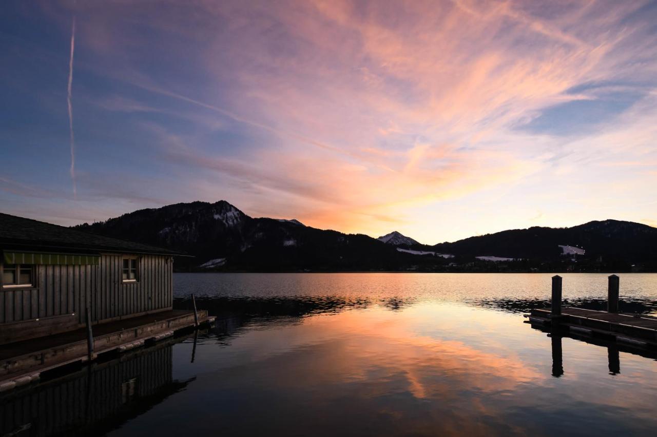 Seehotel Zur Post Tegernsee Esterno foto
